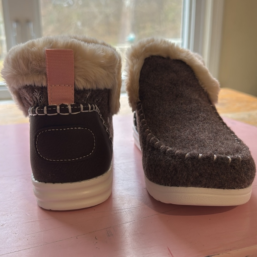 Faux fur Booties size 37
